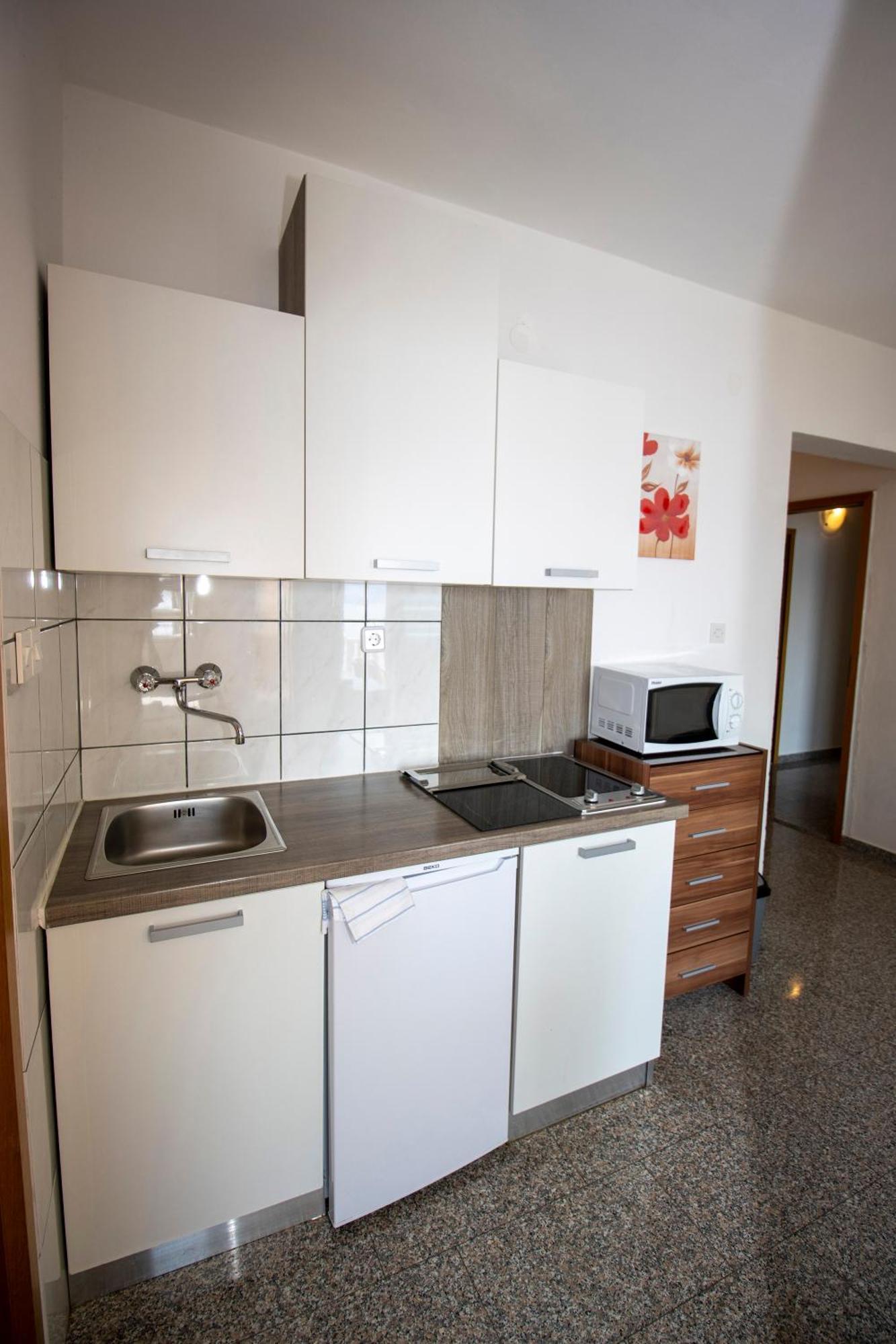 Apartmani Vesna Целина Екстериор снимка