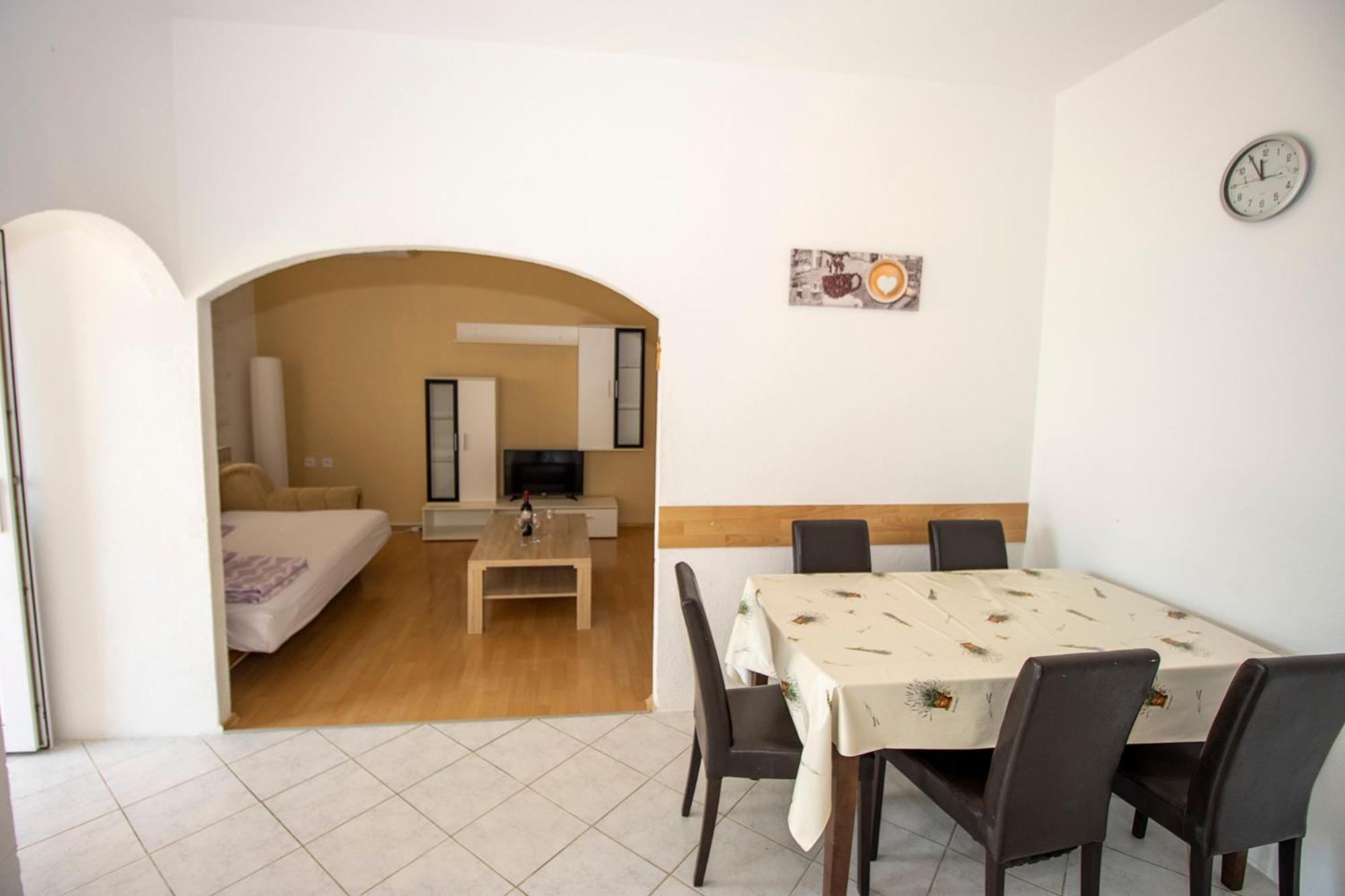 Apartmani Vesna Целина Екстериор снимка