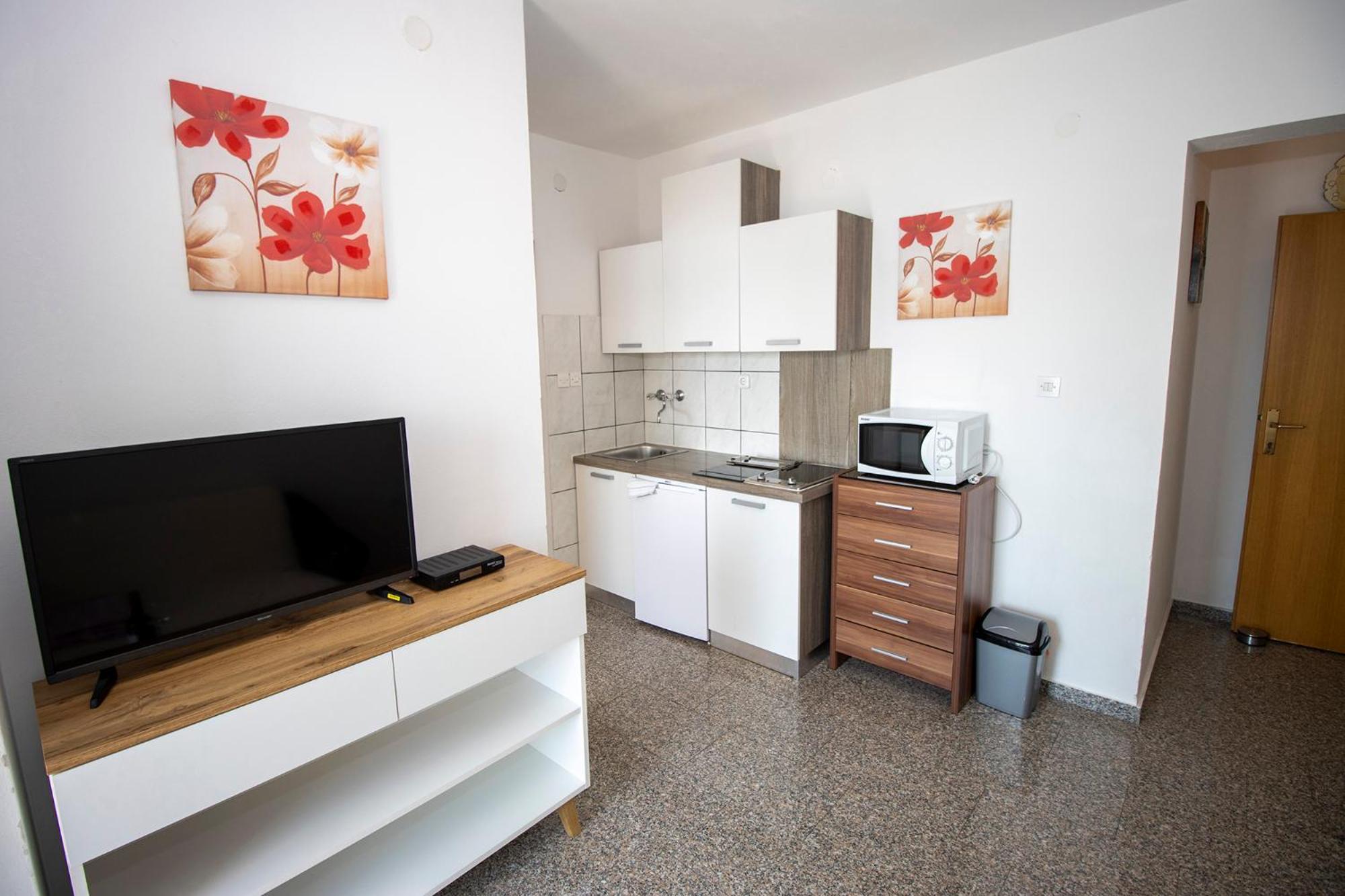 Apartmani Vesna Целина Екстериор снимка